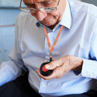 SOS Alarmset Basic inclusief Knop en Zwart Horloge voor Ouderen