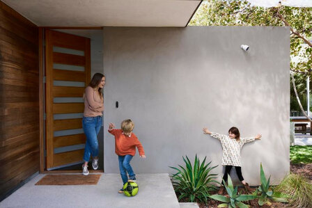 Videodeurbel voor voordeur met bedrade voeding en mensherkenning en spatwaterdichte behuizing