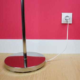 Smart plug voor binnen met Zigbee 3 0 compatibel met Philips Hue en maximaal vermogen 2200 Watt