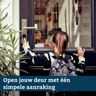 Smart slot voor deur met app bediening en SKG certificatie zwart RVS materiaal