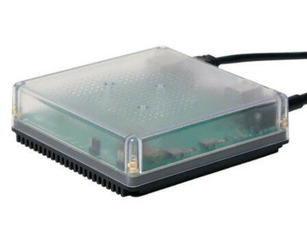 Smart hub voor smart home met bedraad protocol en lokale en cloud verbinding