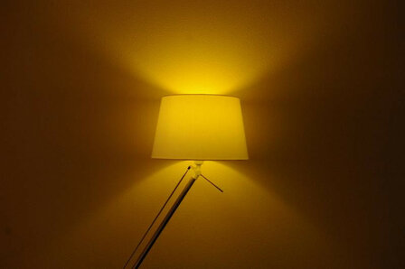 Kleur lamp voor slimme verlichting met E27 fitting en Zigbee 3 0 ondersteuning dimbaar