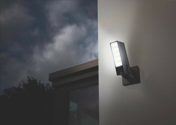 Outdoor beveiligingscamera voor buiten met draadloze wifi bediening infrarood nachtzicht en schijnwerper voor muurmontage