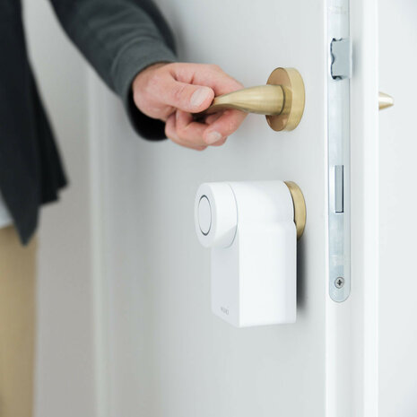 Smart slot voor bestaande cilinder met bluetooth en matter ondersteuning wit kunststof batterijbediening