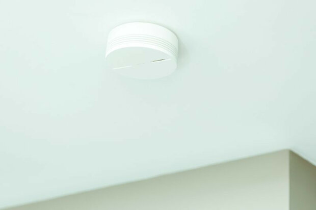 Slimme rookmelder voor woningbeveiliging met wifi verbinding en lange batterijduur van tien jaar