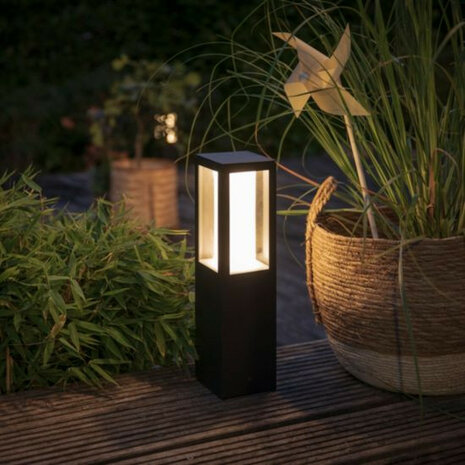Sokkellamp voor buitenverlichting met Zigbee bediening en aluminium behuizing geschikt voor 24 volt laagspanning systeem