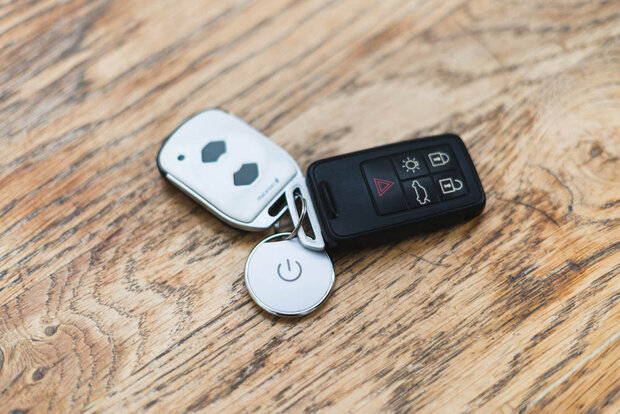 Sleutelhanger voor bediening Bold Smart Lock met Bluetooth 5 en eenvoudige installatie set van vier wit kunststof